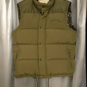 Burberry Men's Khaki Puffer Vest
